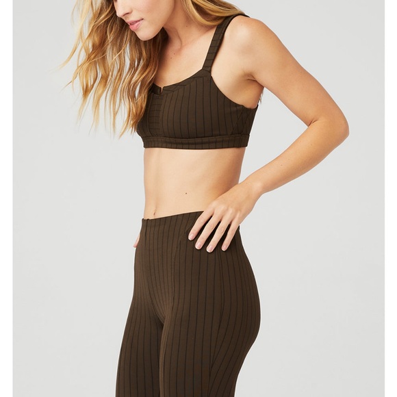 Brand new Alo yoga Anthracite / black bra Medium super cute and flattering - Picture 7 of 9